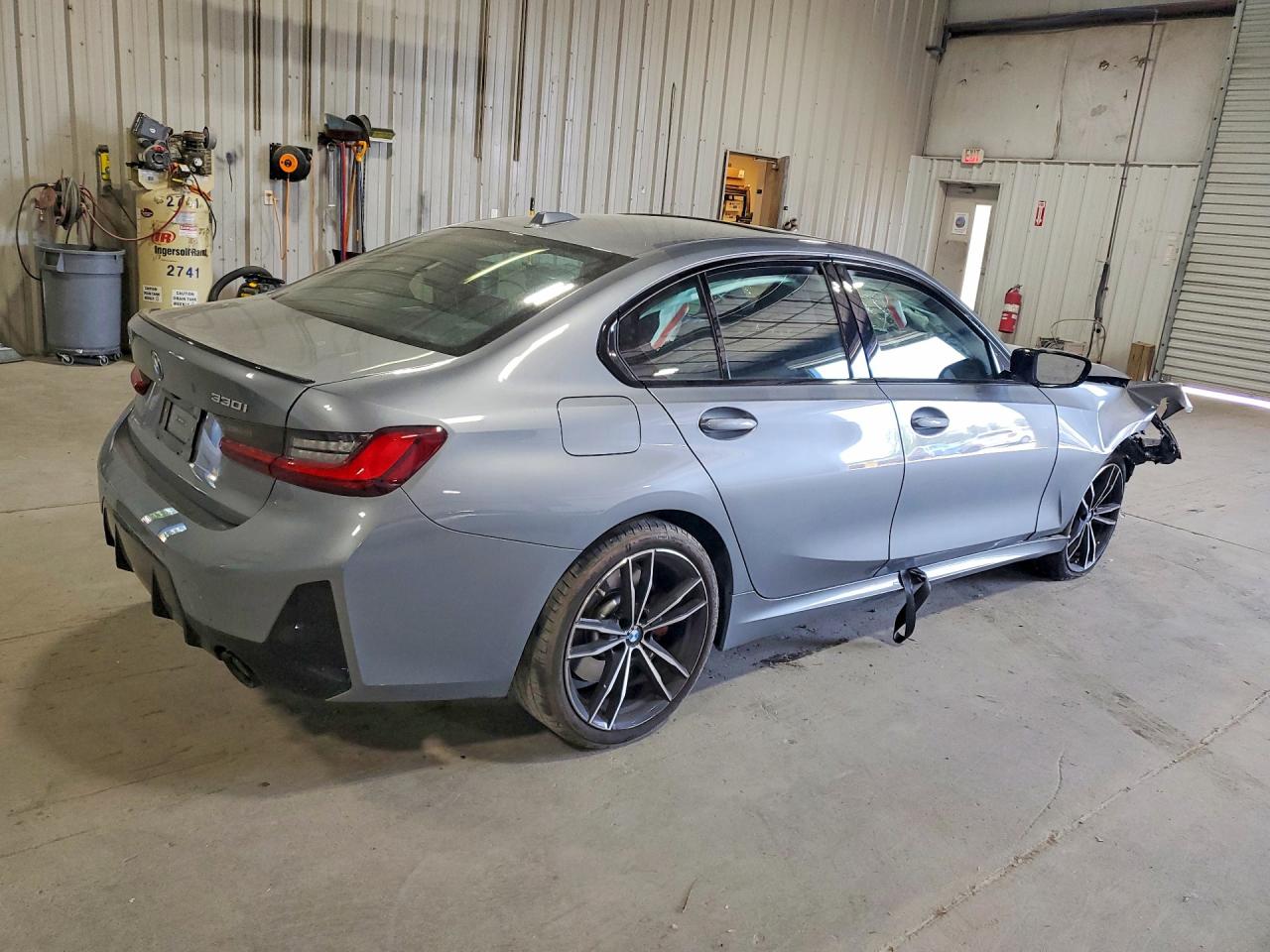 2024 BMW 330XI — снимка 3