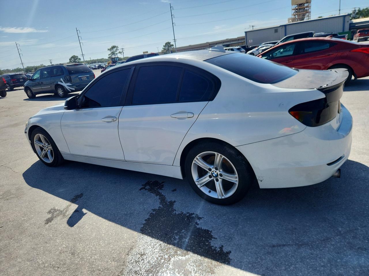 2015 BMW 320 I — снимка 2