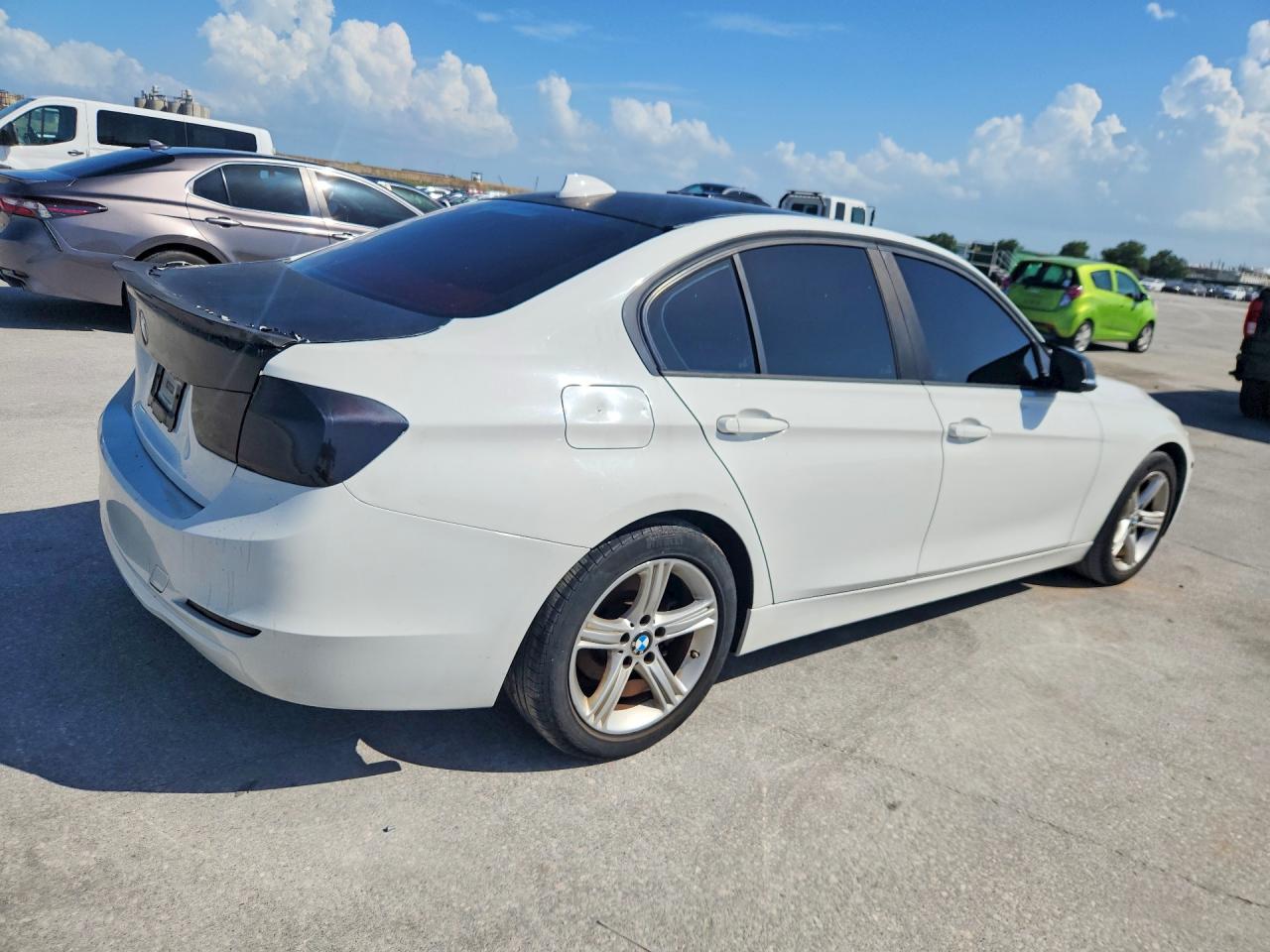 2015 BMW 320 I — снимка 3