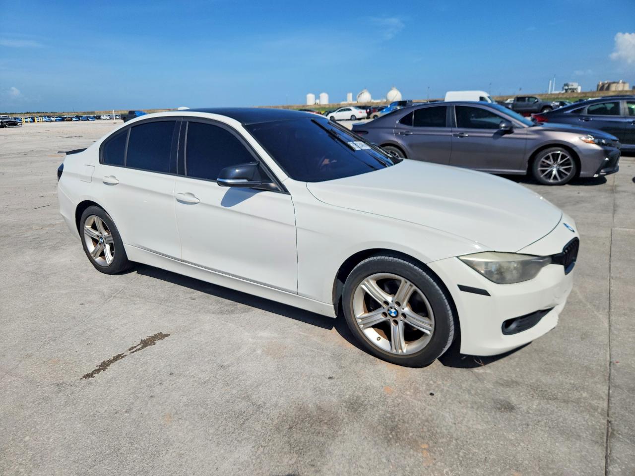 2015 BMW 320 I — снимка 4