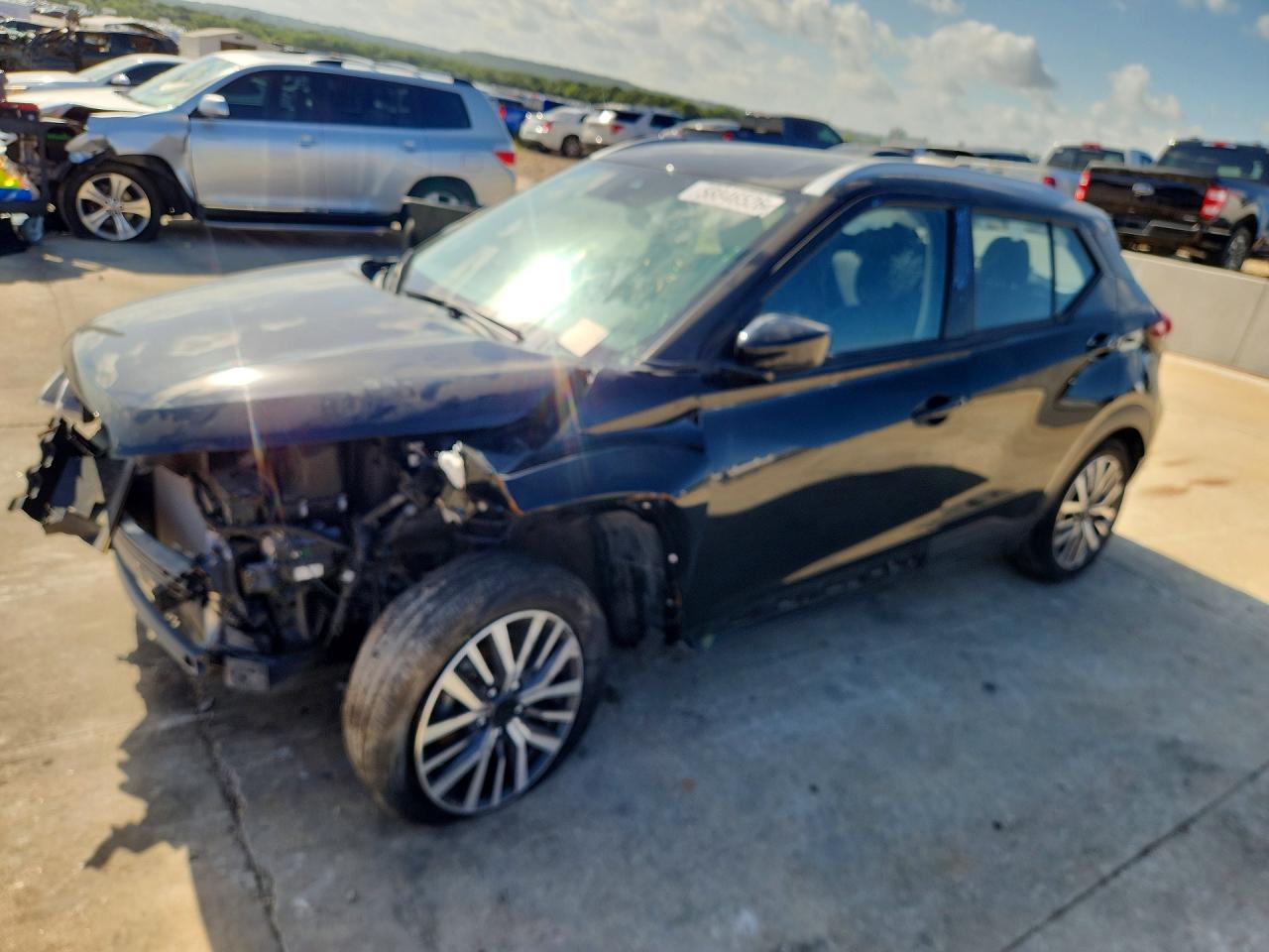 2024 NISSAN KICKS SV