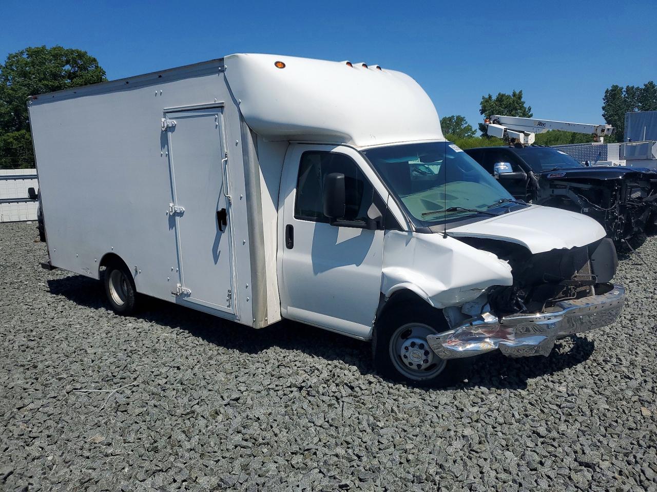2017 CHEVROLET EXPRESS G3500 — снимка 4