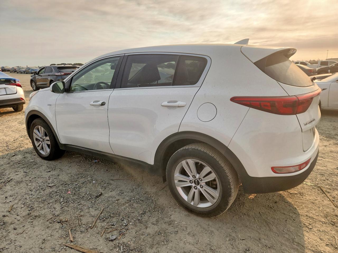 2017 KIA SPORTAGE LX — снимка 2