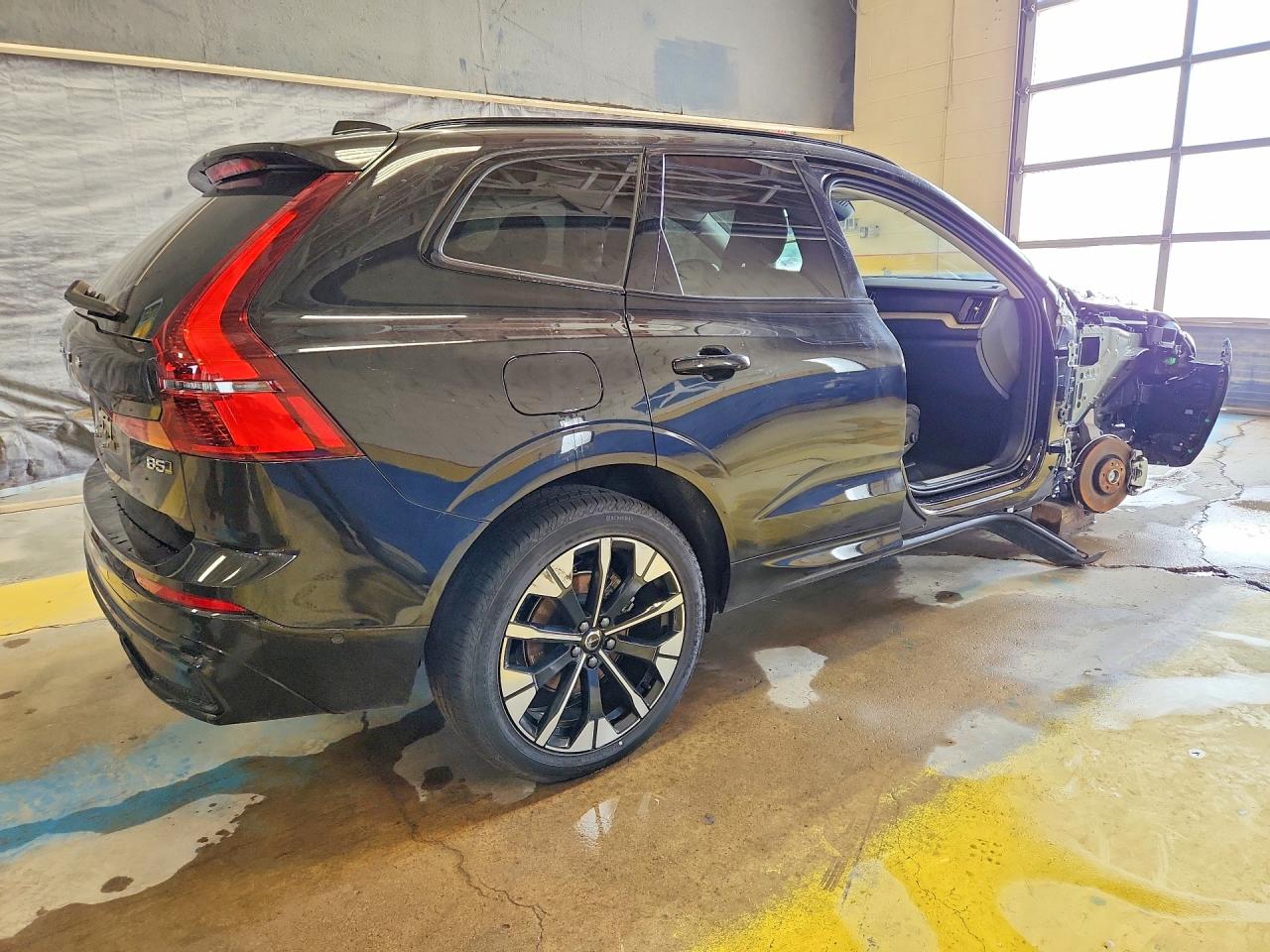 2026 VOLVO XC60 PLUS — снимка 3