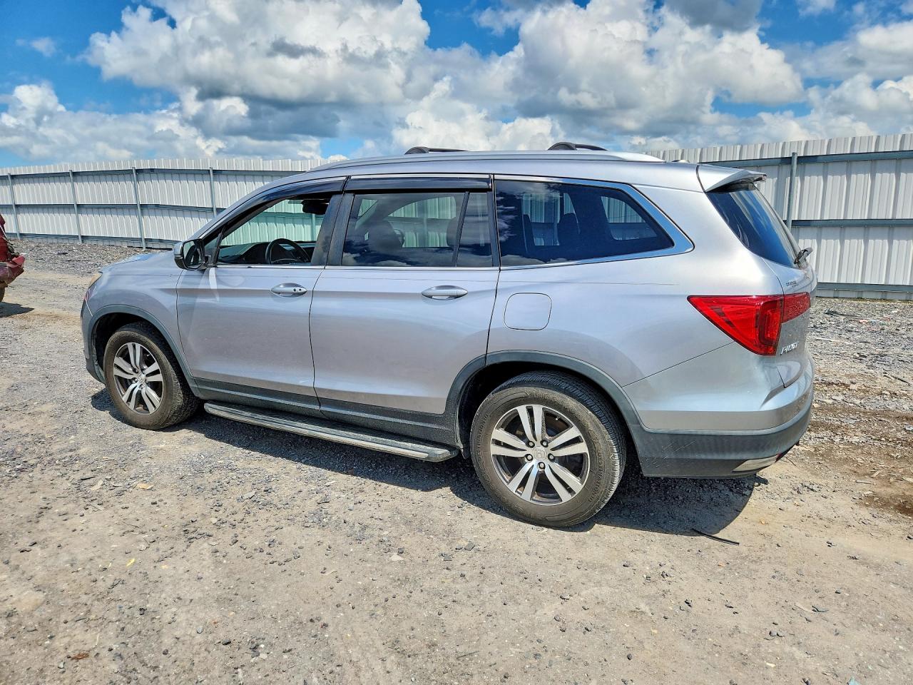 2017 HONDA PILOT EXL — снимка 2