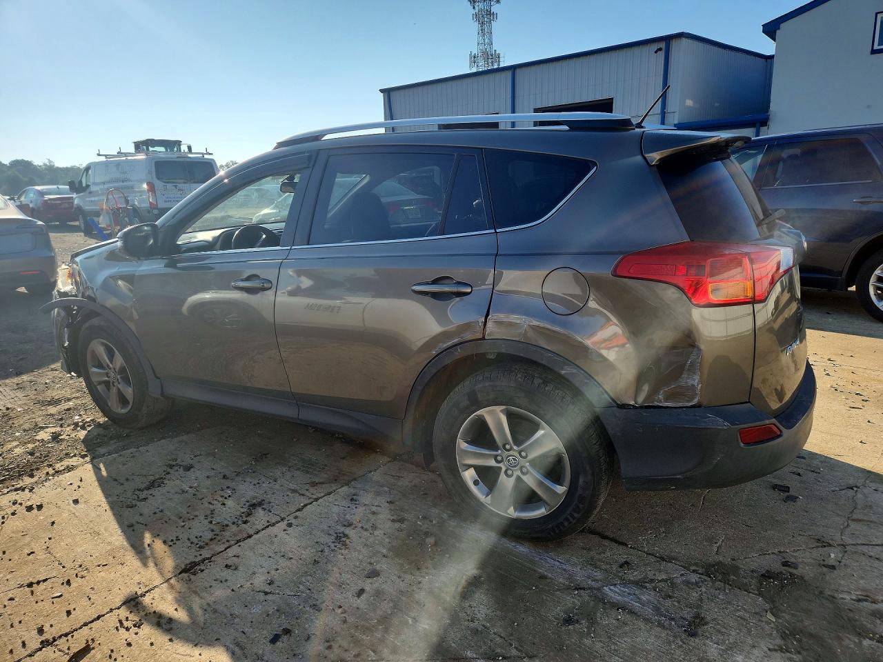 2015 TOYOTA RAV4 XLE — снимка 2