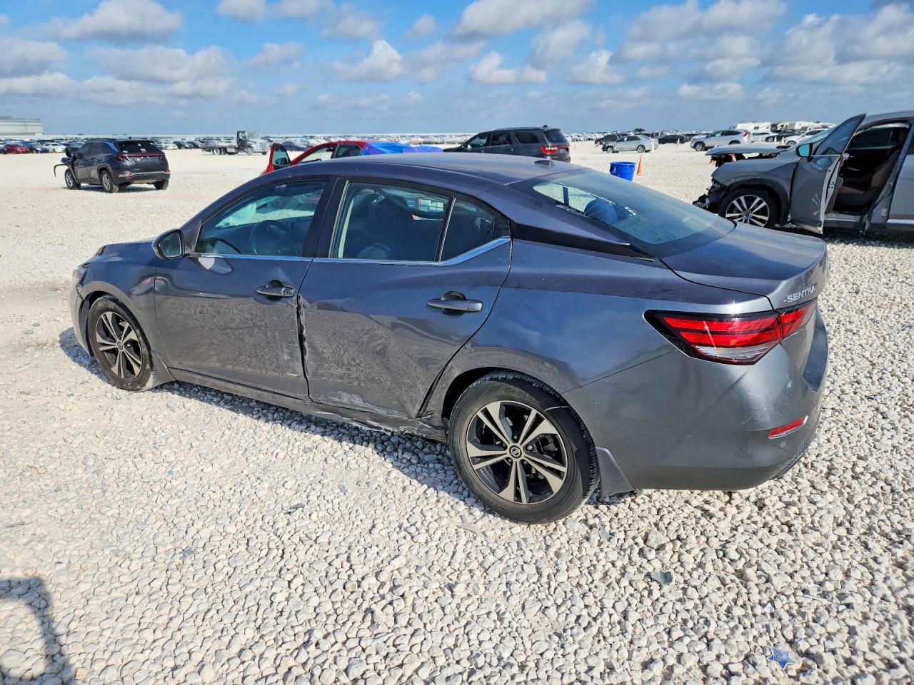 2022 NISSAN SENTRA SV — снимка 2