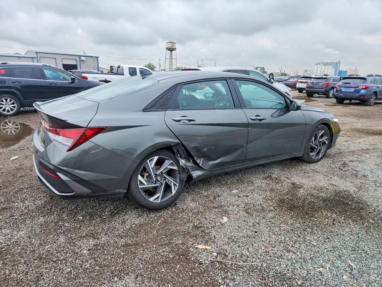 2025 HYUNDAI ELANTRA SEL SPORT — снимка 3