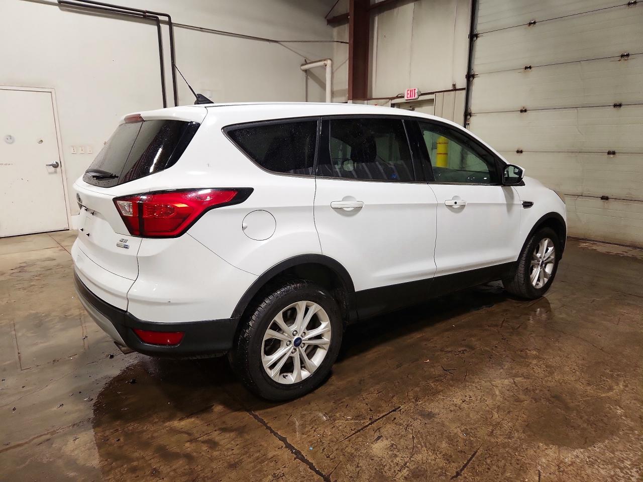 2019 FORD ESCAPE SE — снимка 3