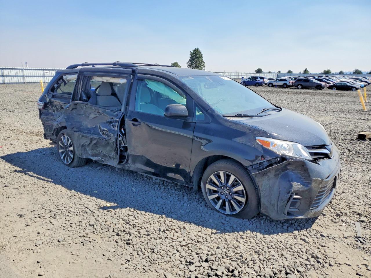 2018 TOYOTA SIENNA LE — снимка 4