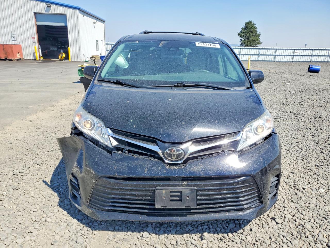 2018 TOYOTA SIENNA LE — снимка 5