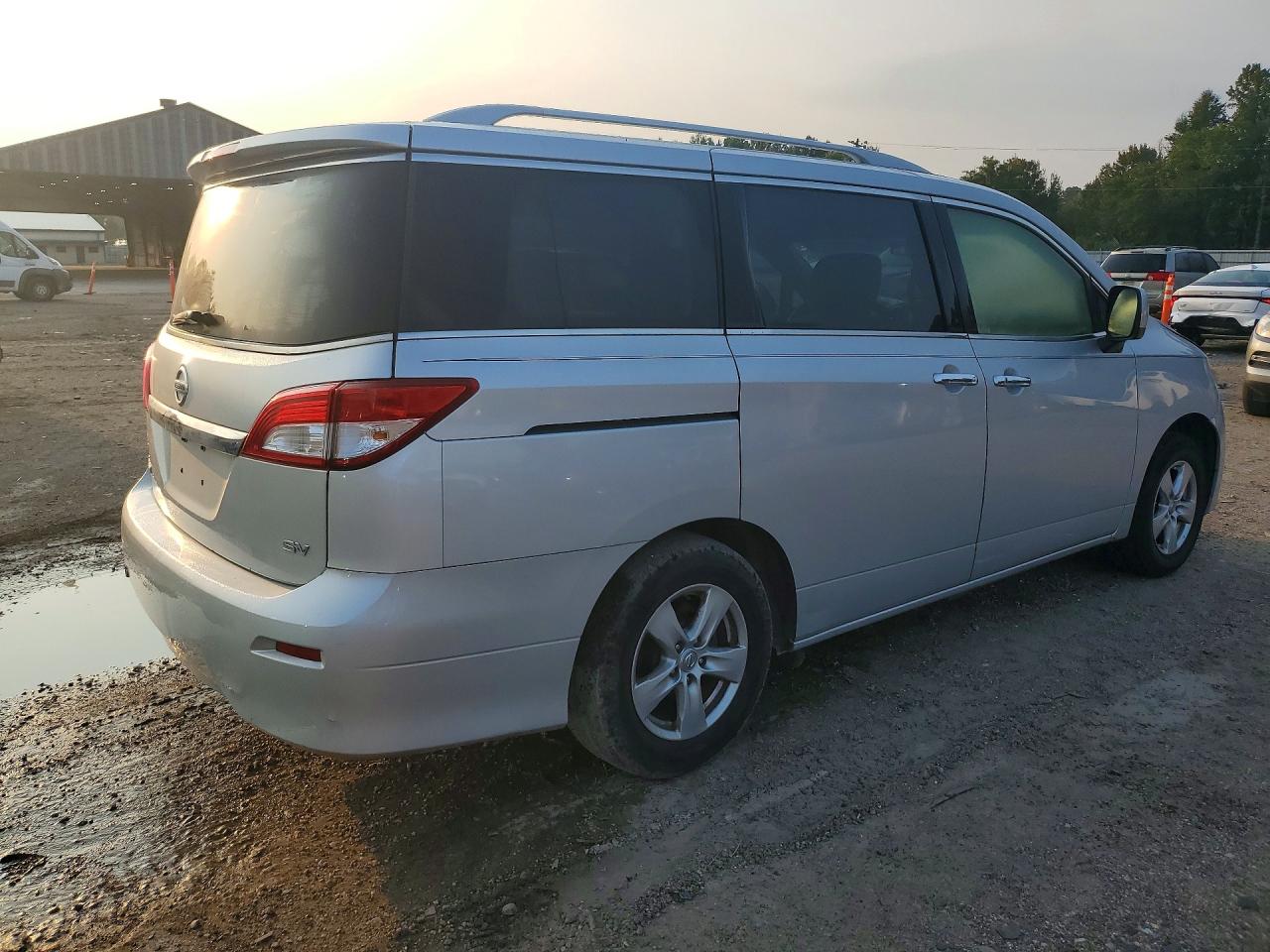 2016 NISSAN QUEST 3.5 SV — снимка 3