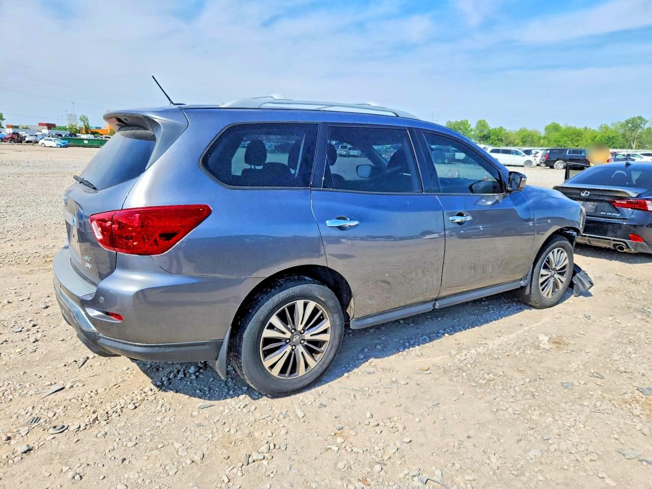 2017 NISSAN PATHFINDER SV — снимка 3