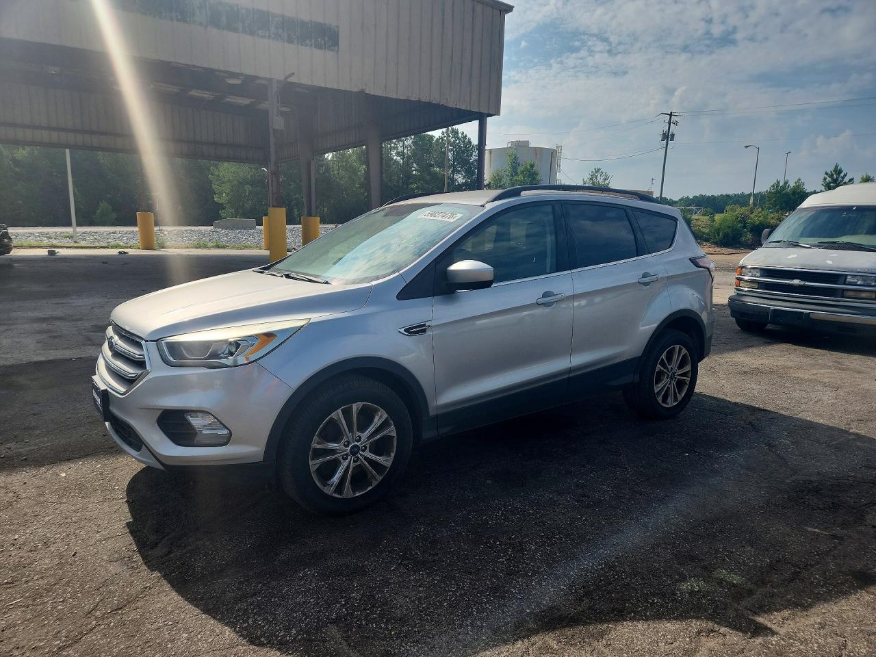 2017 FORD ESCAPE SE