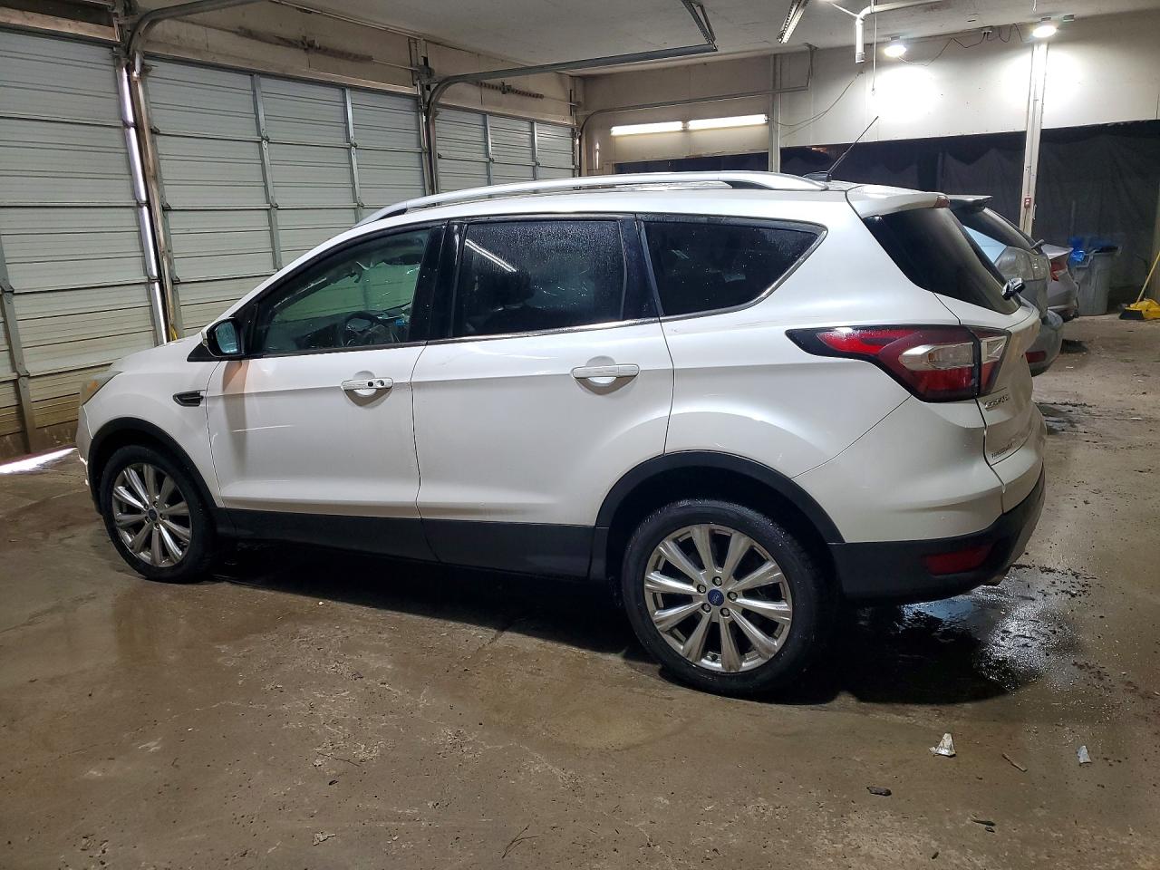 2017 FORD ESCAPE TITANIUM — снимка 2