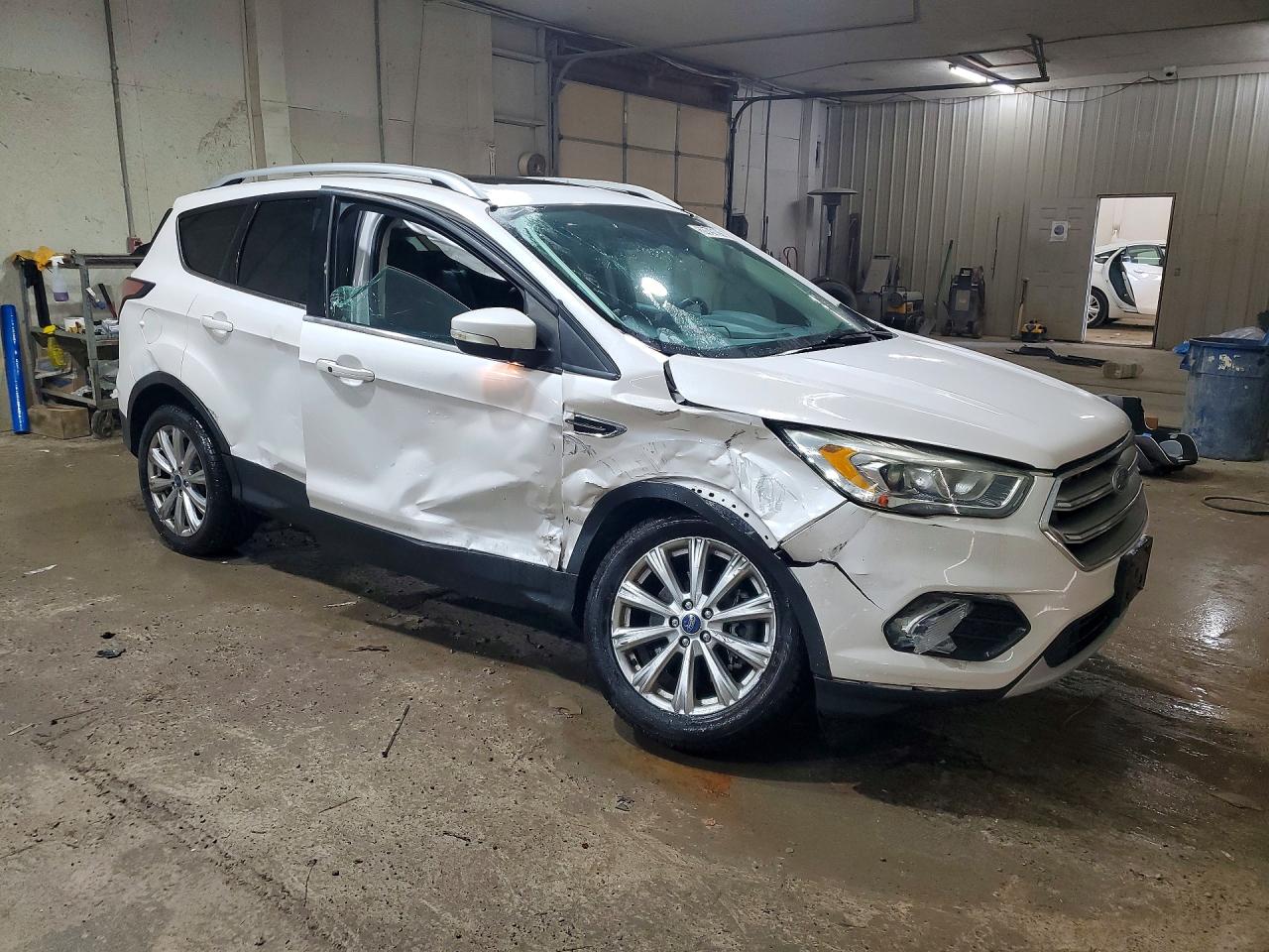 2017 FORD ESCAPE TITANIUM — снимка 4