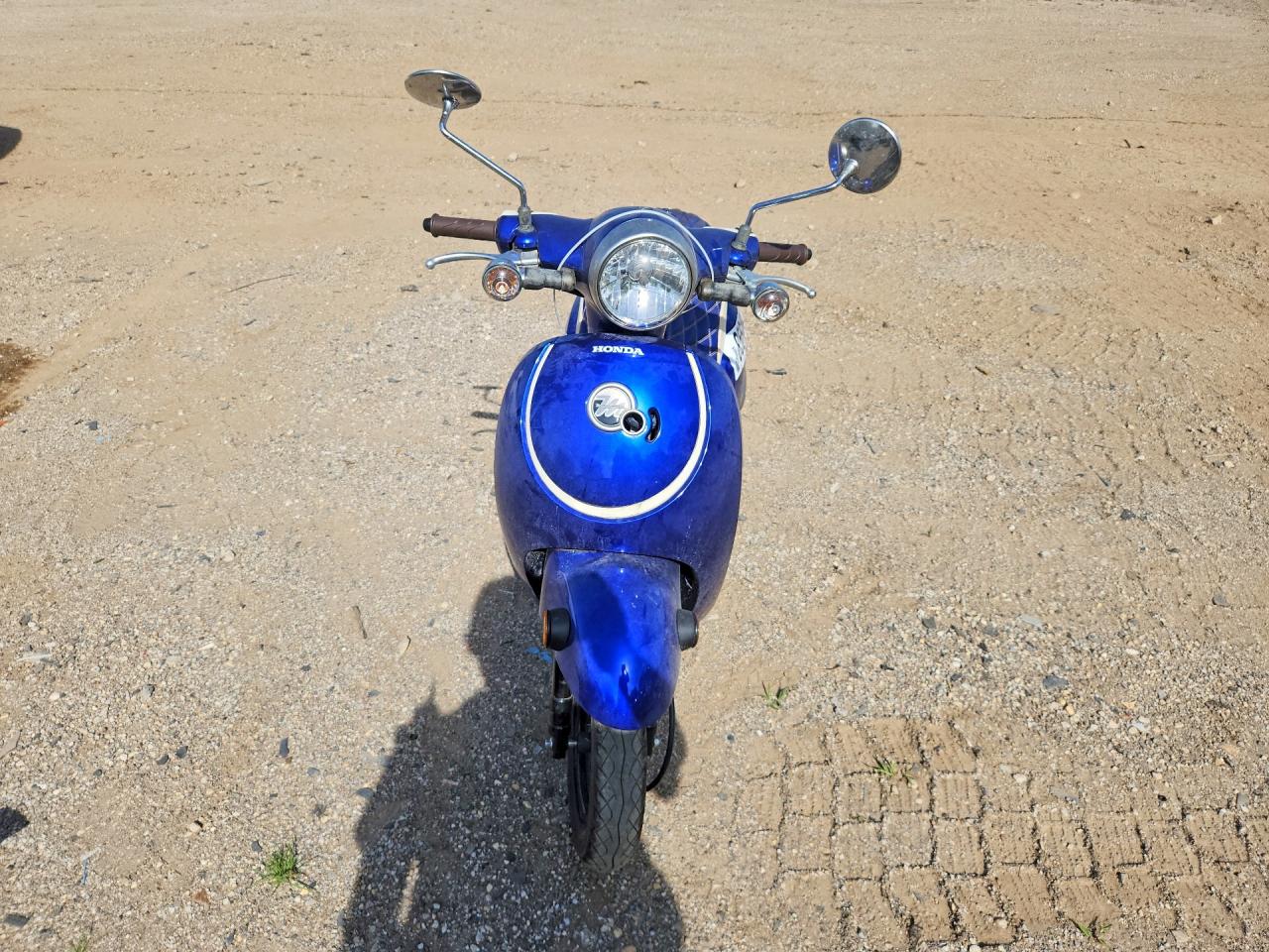 2023 HONDA NCW50 — снимка 2