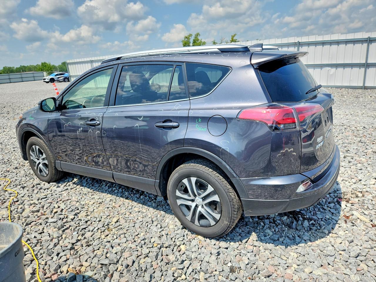 2016 TOYOTA RAV4 LE — снимка 2