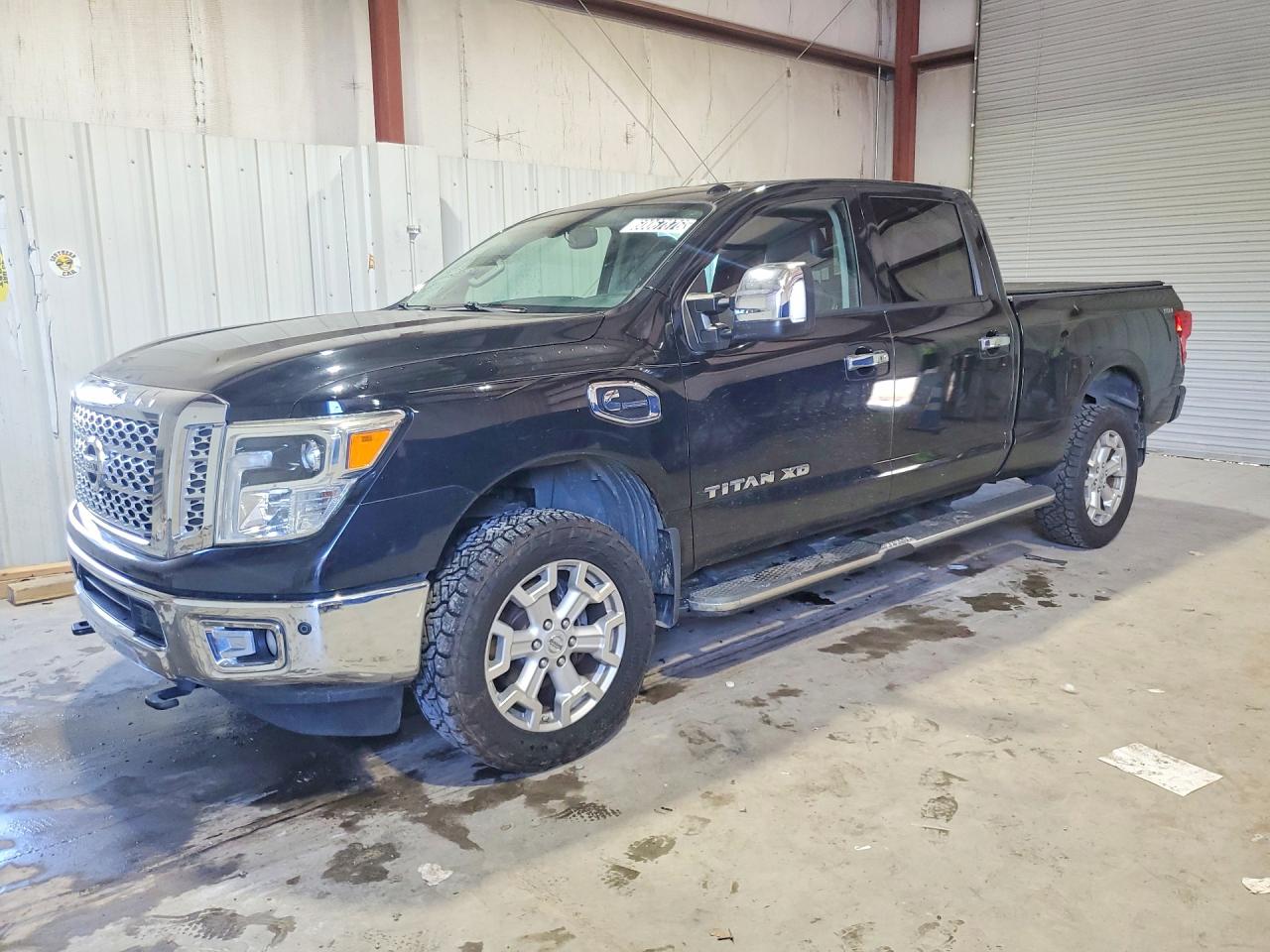 2017 NISSAN TITAN XD SL