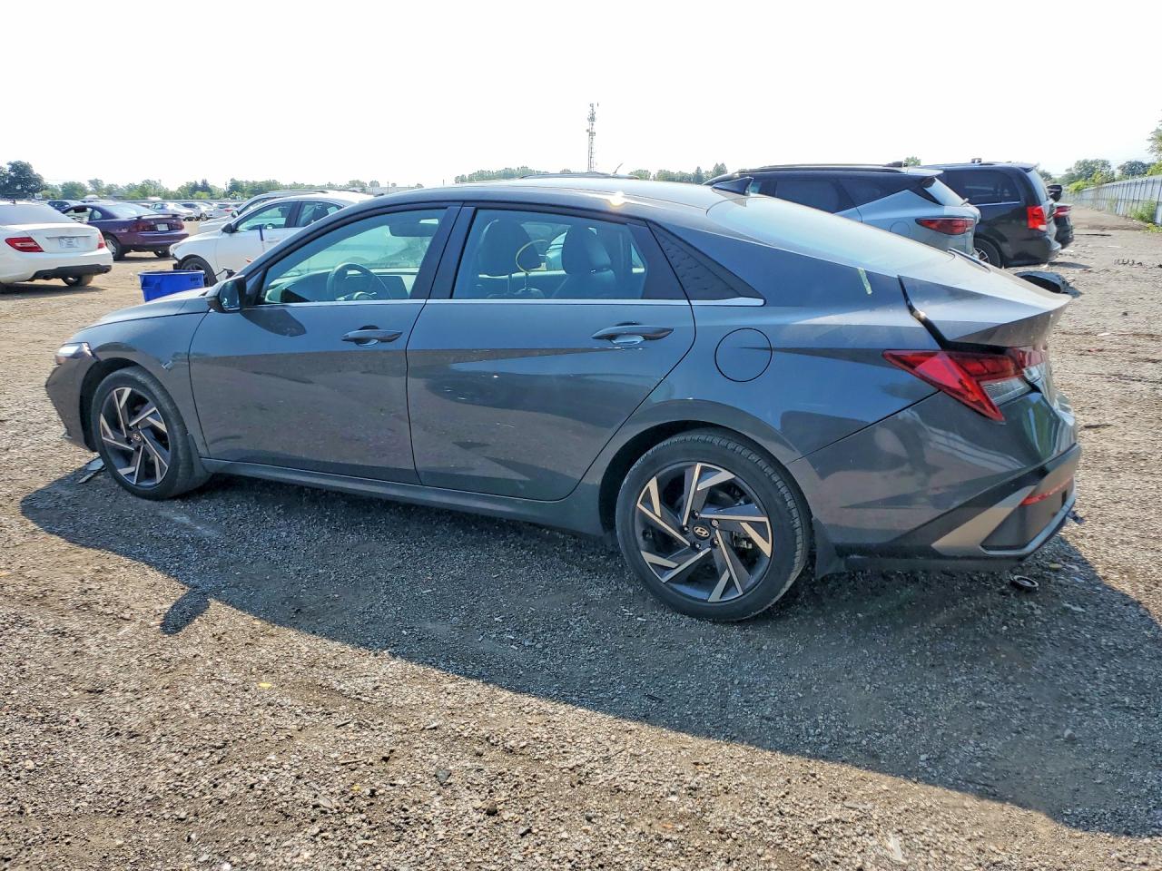 2025 HYUNDAI ELANTRA LIMITED — снимка 2