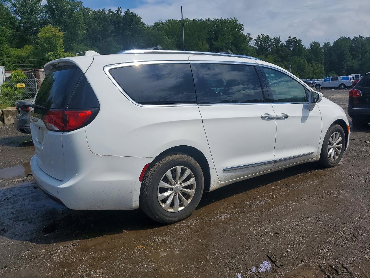 2019 CHRYSLER PACIFICA TOURING L — снимка 3