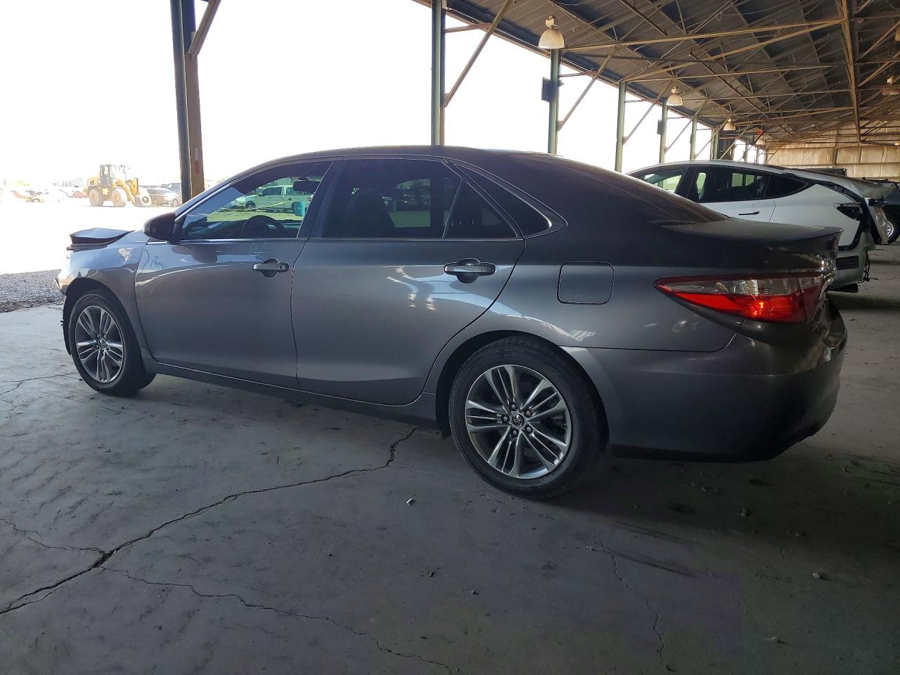 2015 TOYOTA CAMRY SE — снимка 2