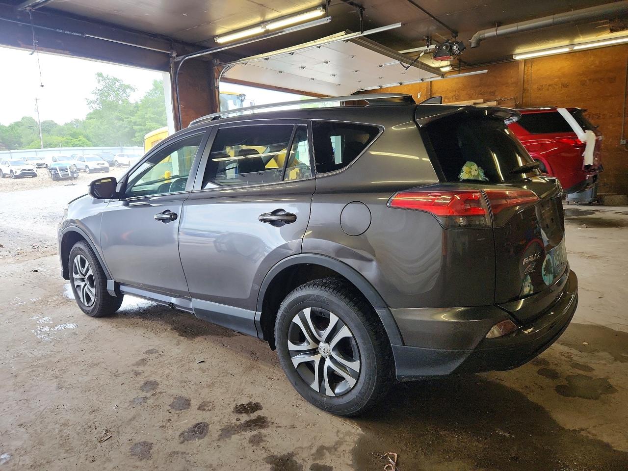 2016 TOYOTA RAV4 LE — снимка 2