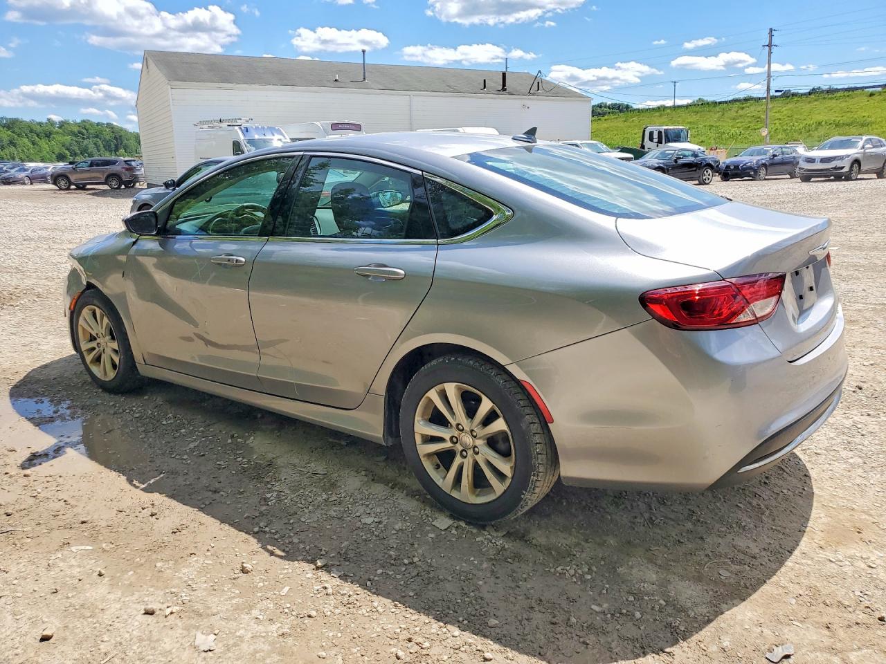 2016 CHRYSLER 200 LIMITED — снимка 2