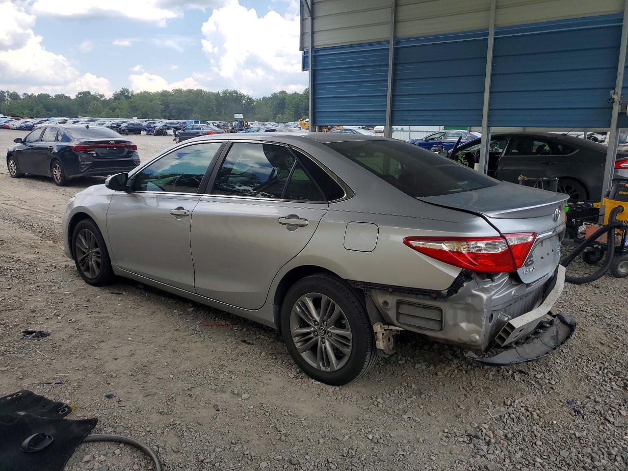 2017 TOYOTA CAMRY SE — снимка 2