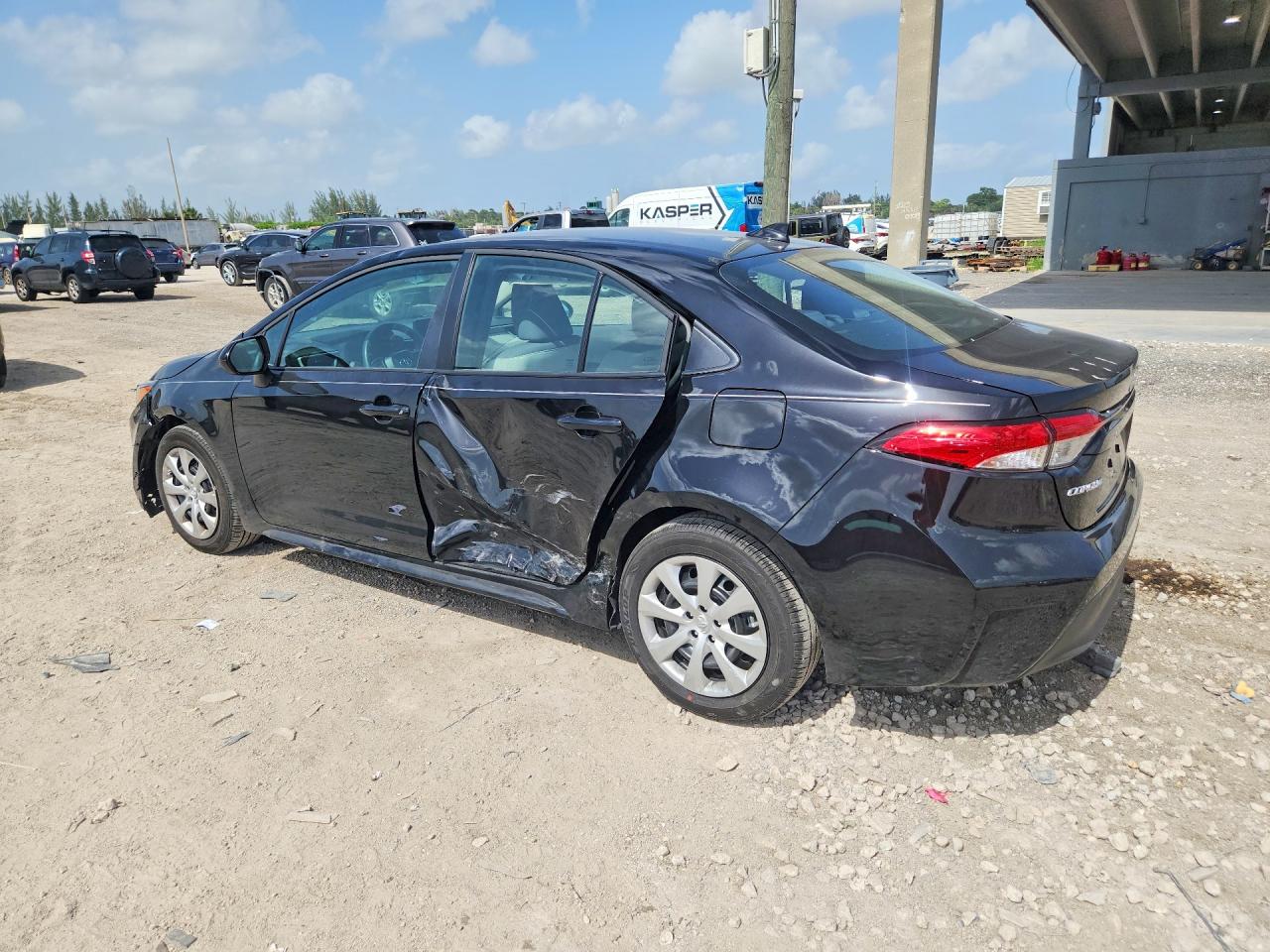 2026 TOYOTA COROLLA LE — снимка 2