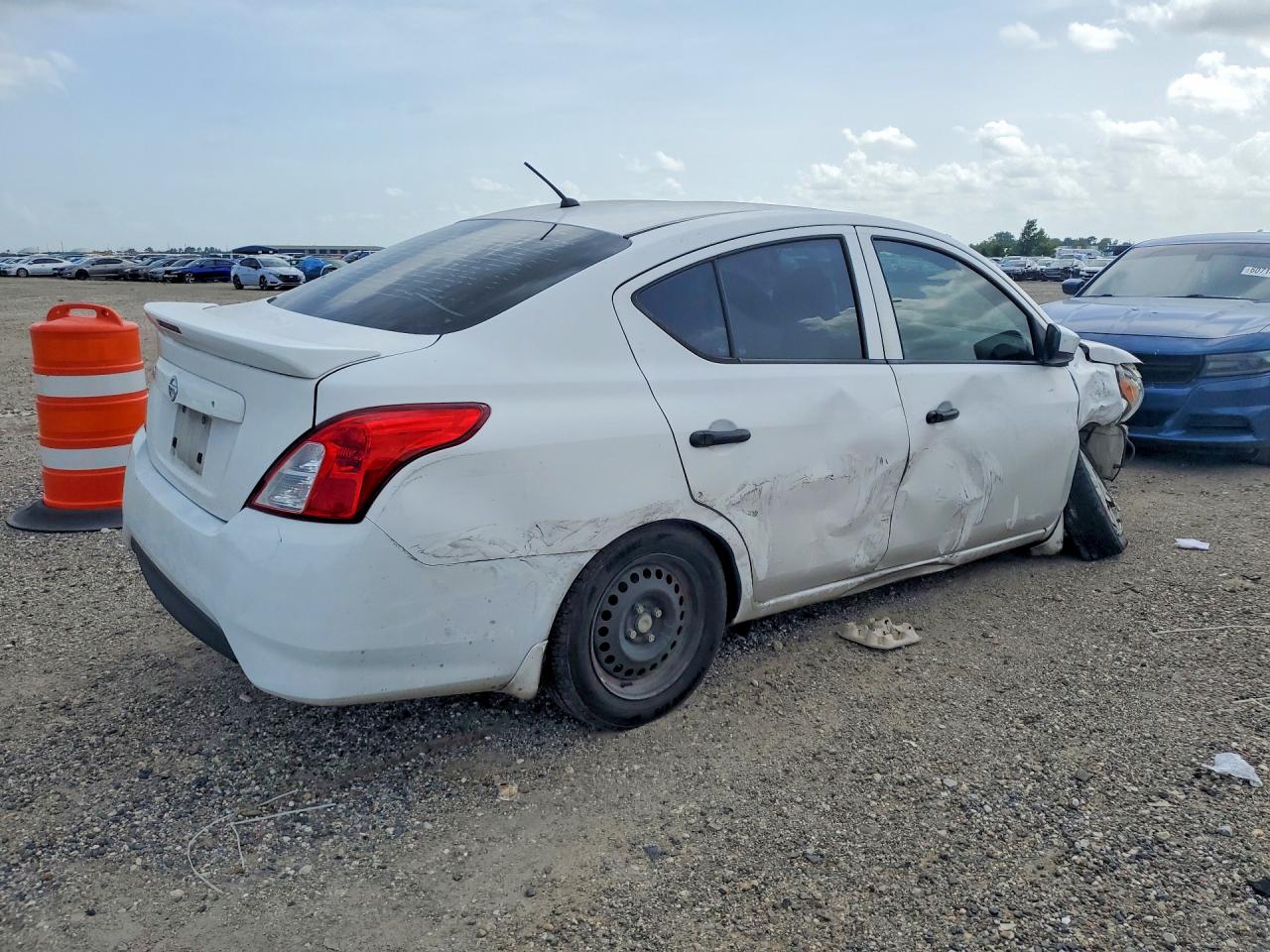 2017 NISSAN VERSA 1.6 S PLUS — снимка 3