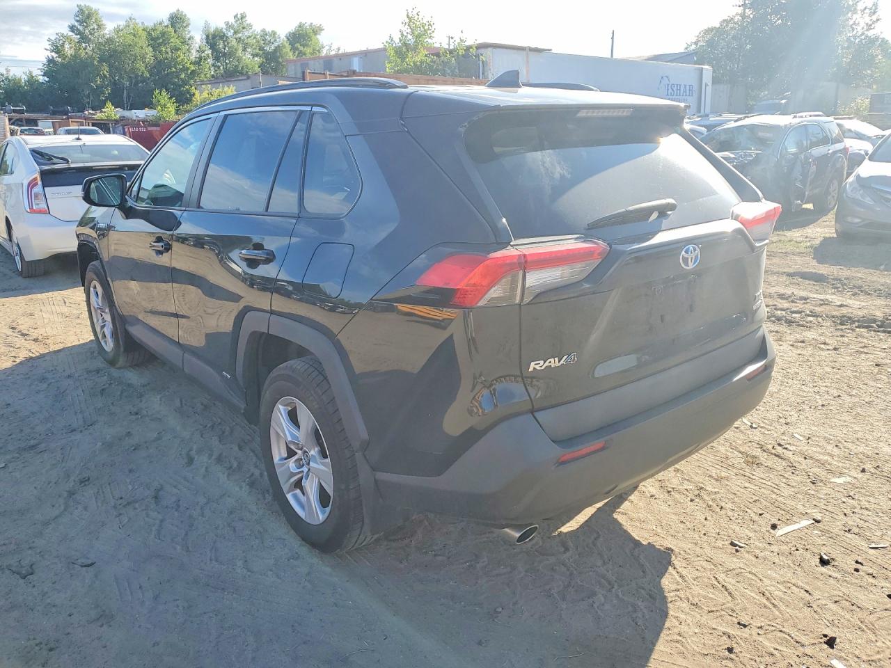 2019 TOYOTA RAV4 HYBRID XLE — снимка 2