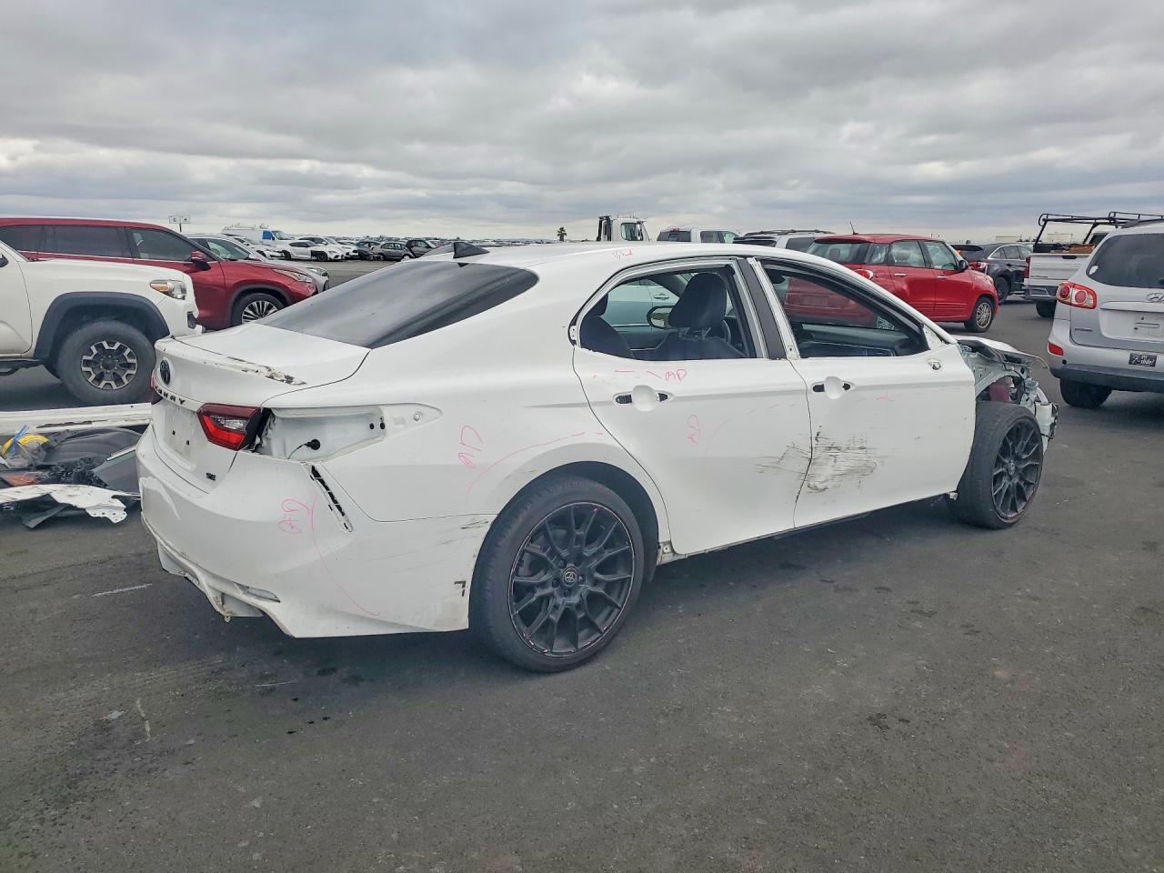 2024 TOYOTA CAMRY SE NIGHTSHADE — снимка 3