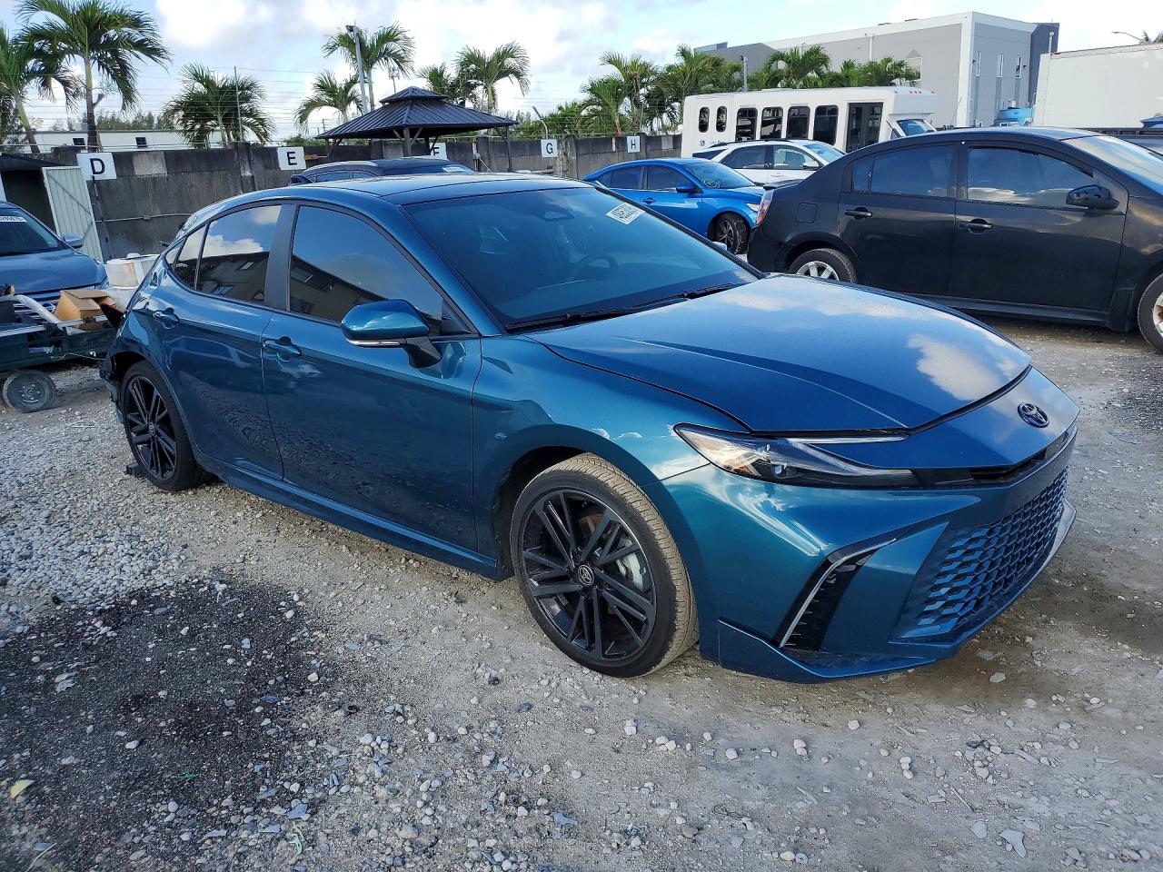 2026 TOYOTA CAMRY XSE — снимка 4