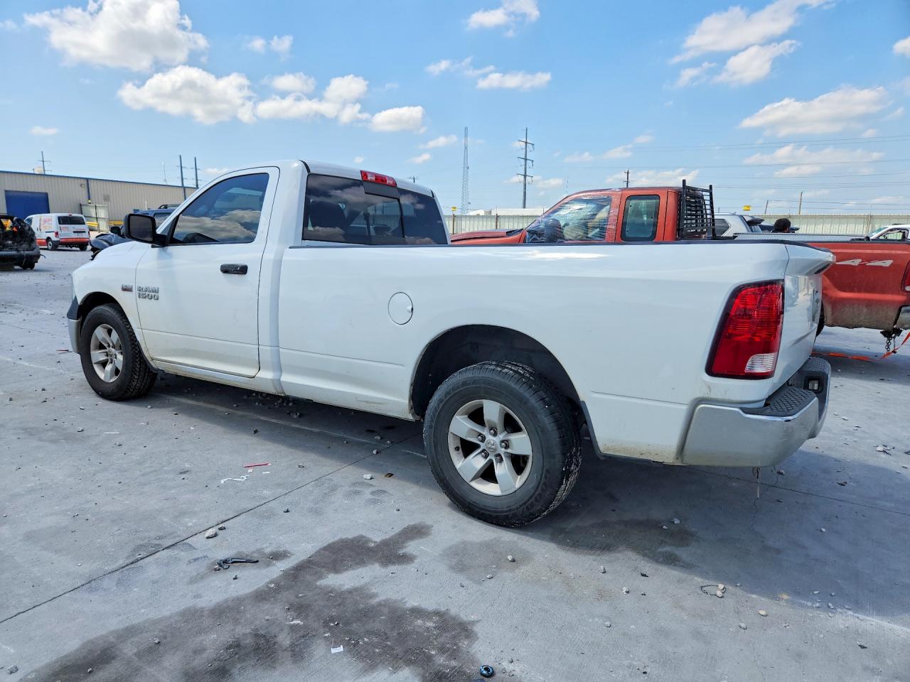 2018 RAM 1500 ST — снимка 2