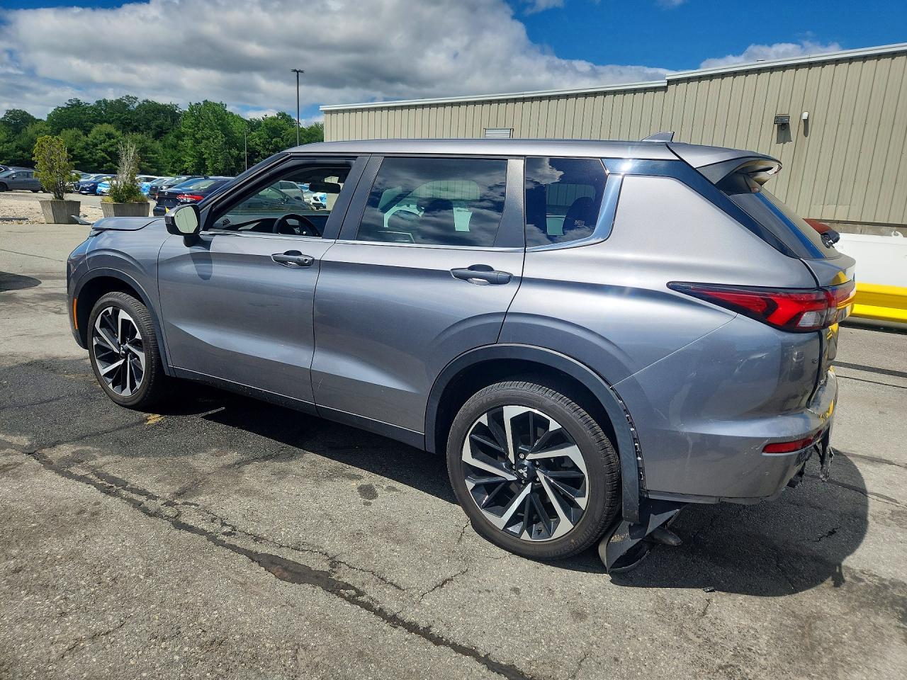 2023 MITSUBISHI OUTLANDER SE — снимка 2
