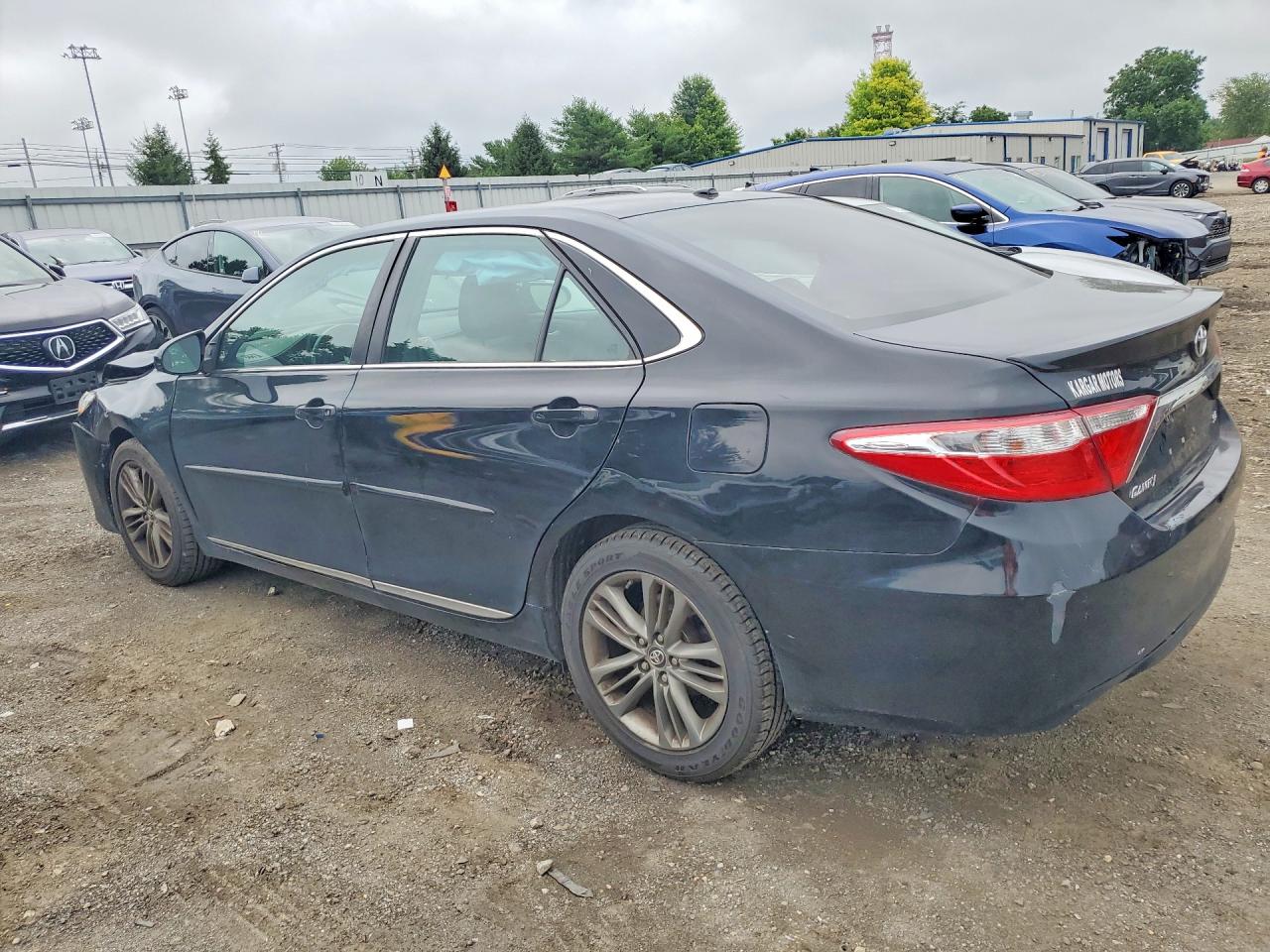 2017 TOYOTA CAMRY SE — снимка 2
