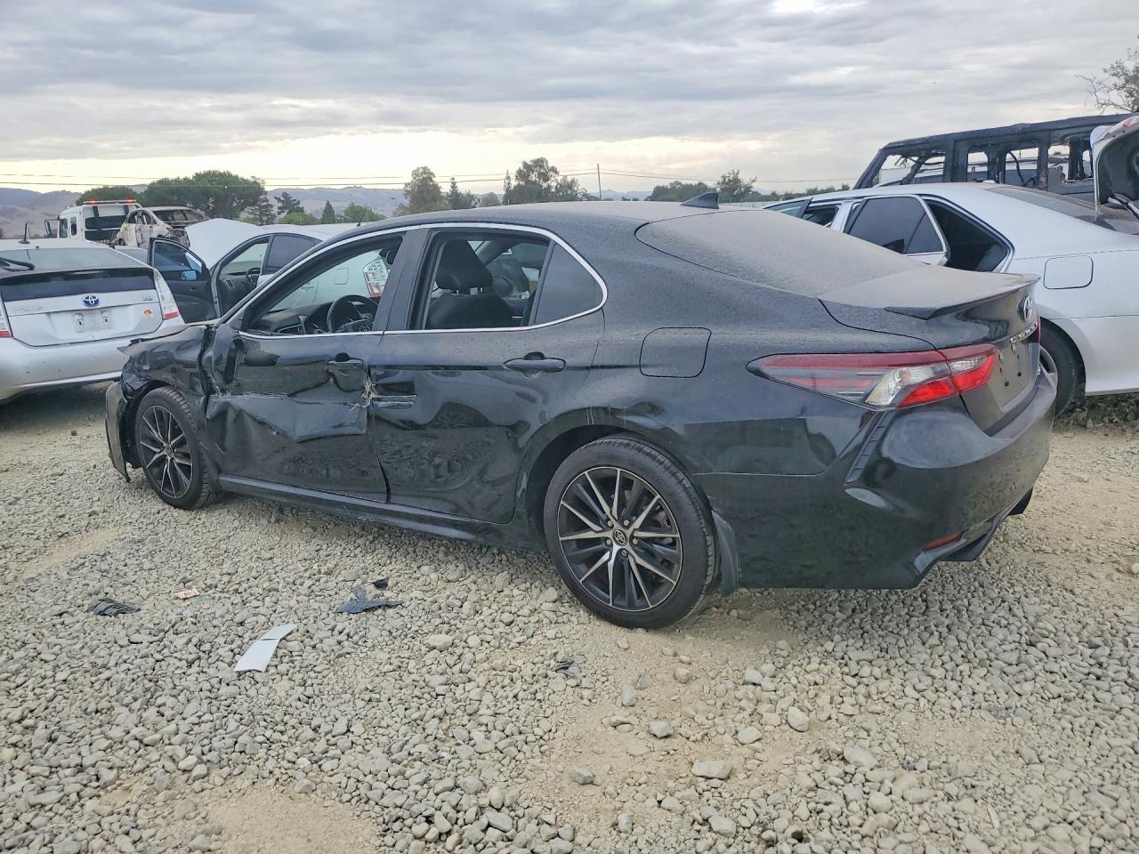 2023 TOYOTA CAMRY SE — снимка 2
