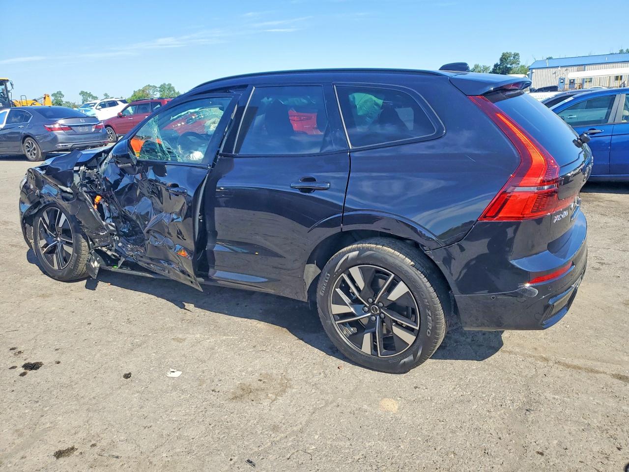2026 VOLVO XC60 PLUS — снимка 2