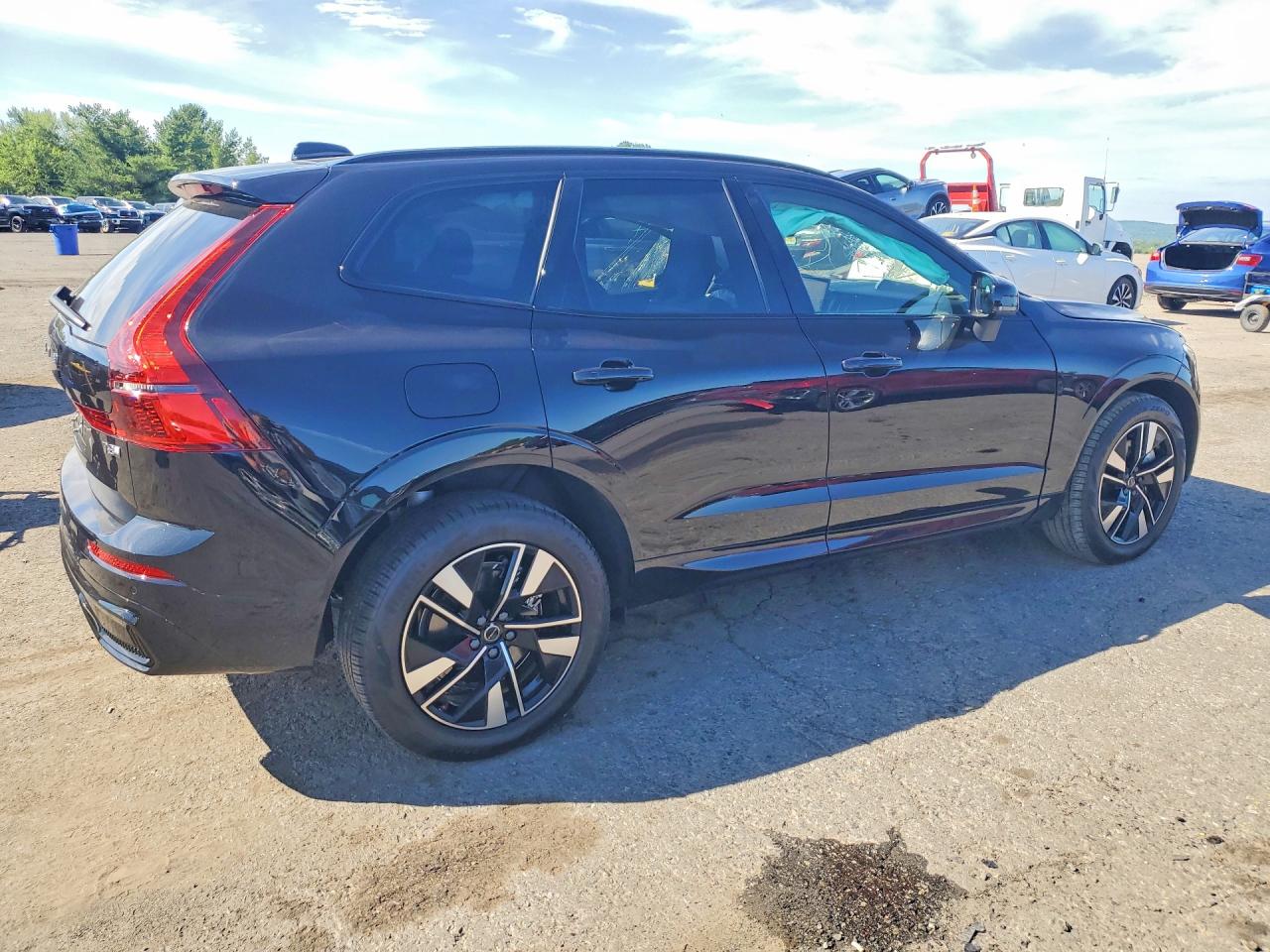 2026 VOLVO XC60 PLUS — снимка 3