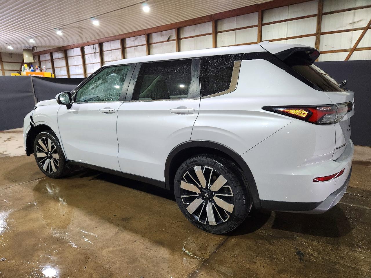 2025 MITSUBISHI OUTLANDER SE — снимка 2
