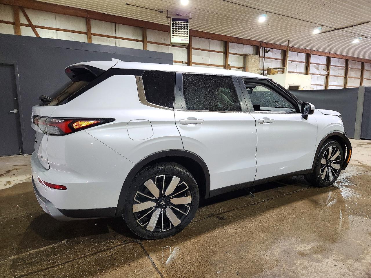 2025 MITSUBISHI OUTLANDER SE — снимка 3