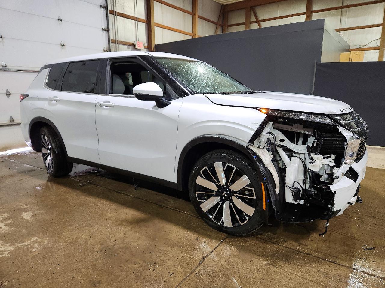 2025 MITSUBISHI OUTLANDER SE — снимка 4