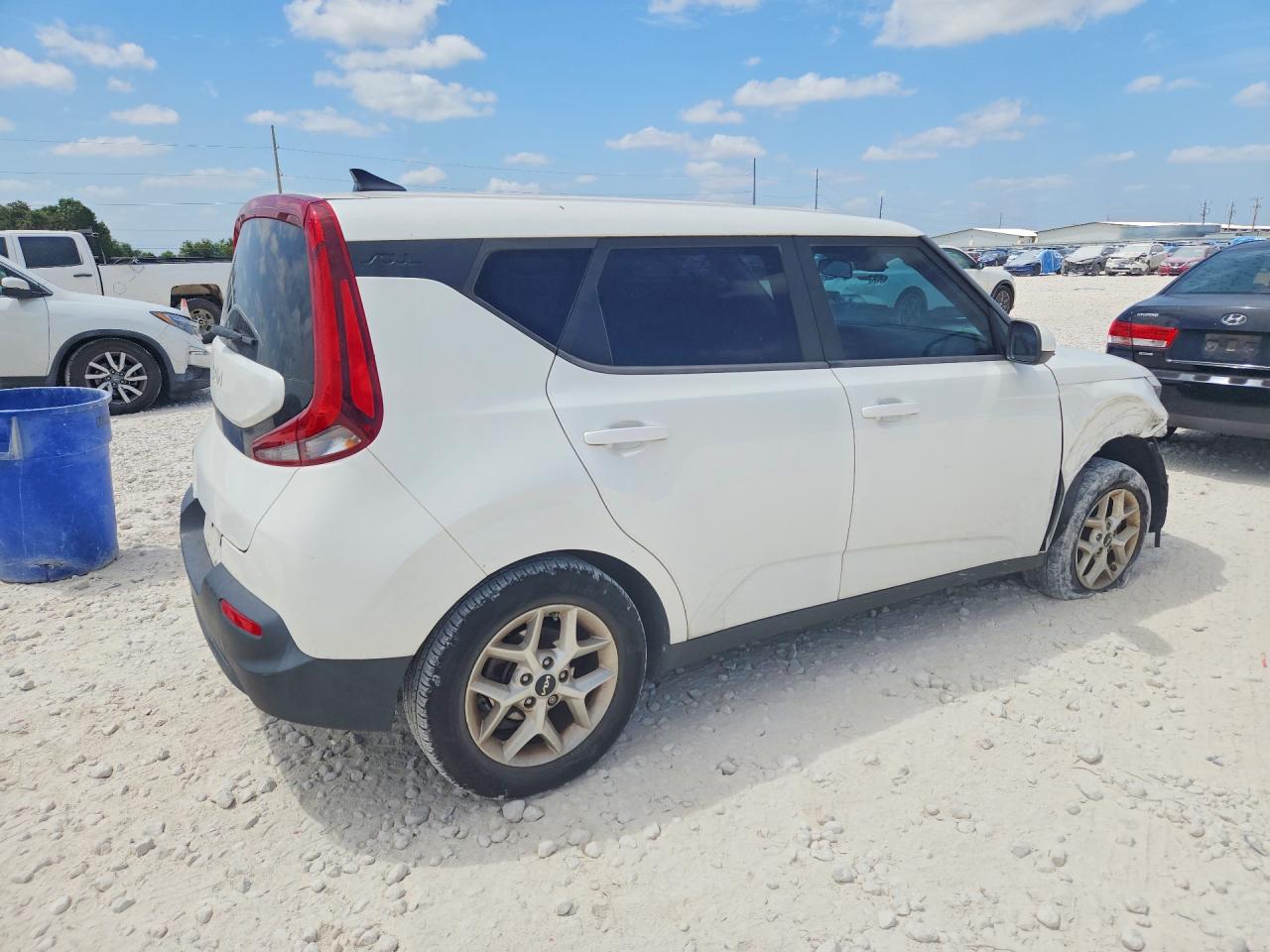 2022 KIA SOUL LX — снимка 3