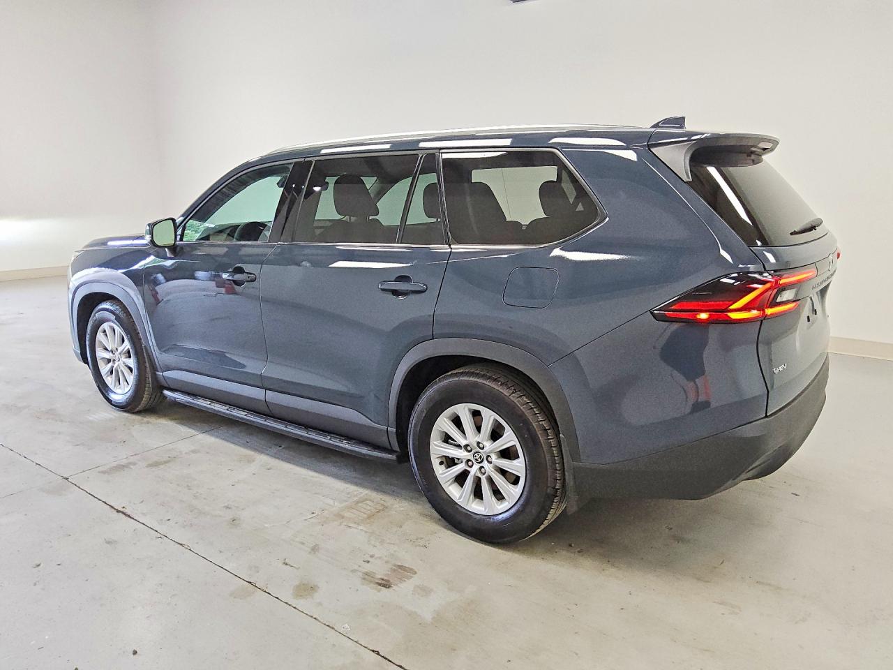 2026 TOYOTA GRAND HIGHLANDER XLE — снимка 2