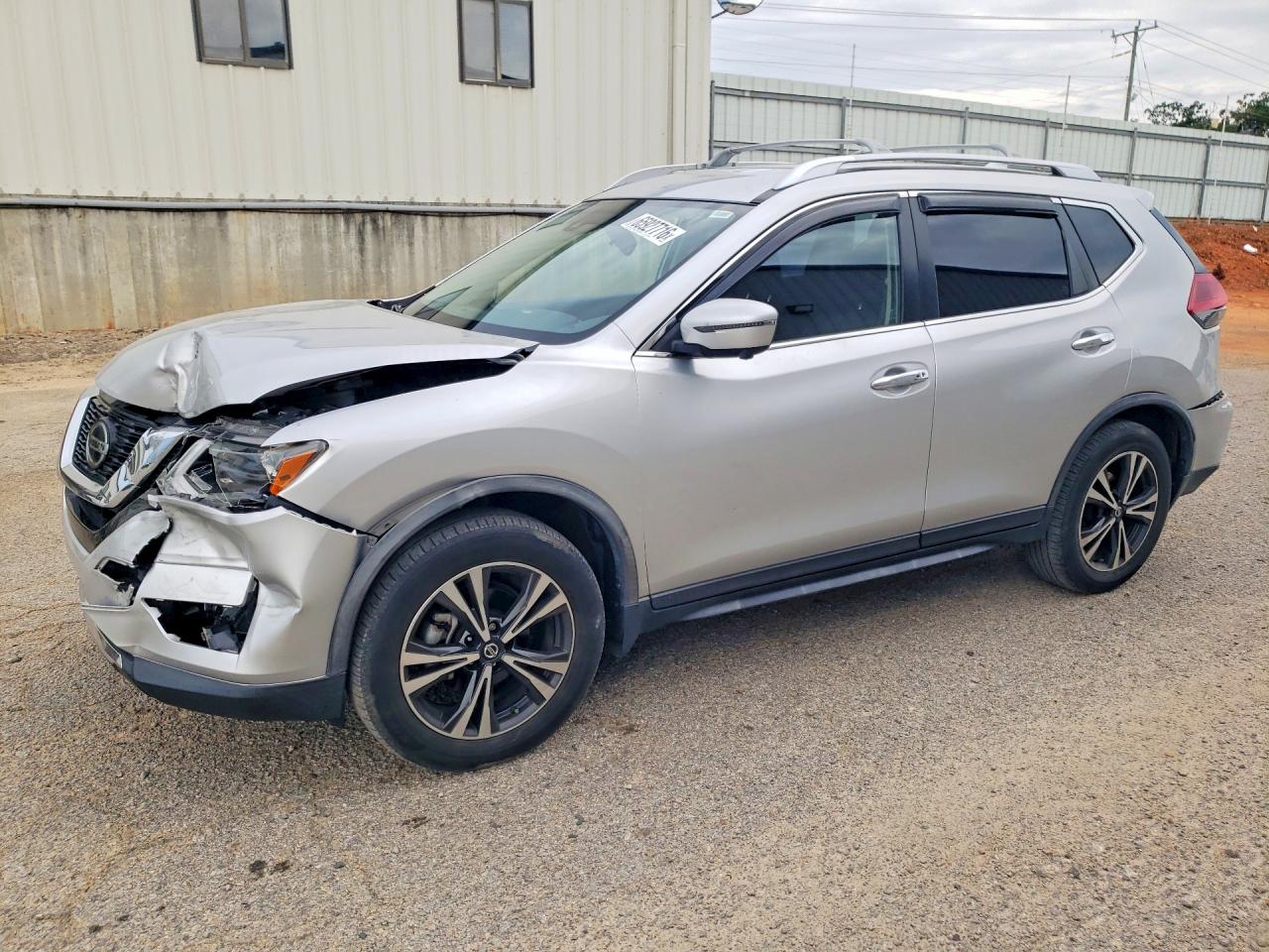 2020 NISSAN ROGUE SV