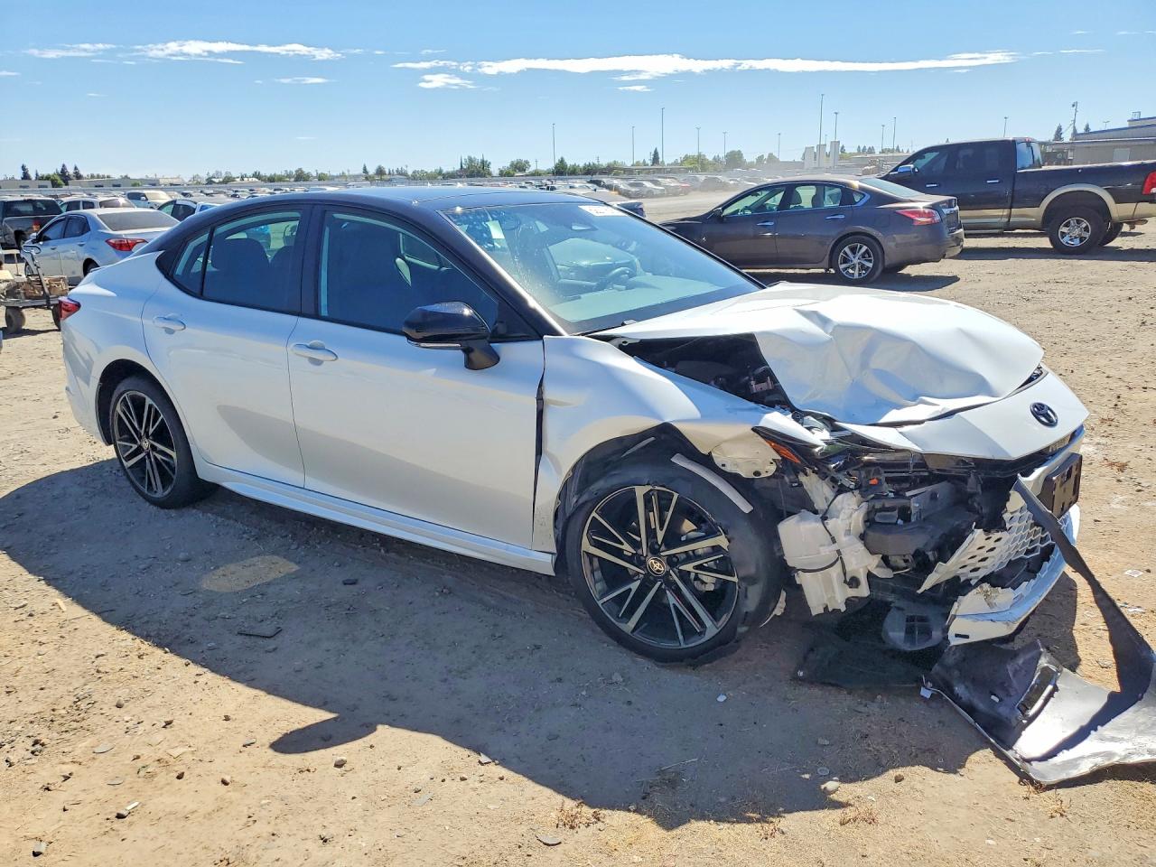 2026 TOYOTA CAMRY XSE — снимка 4