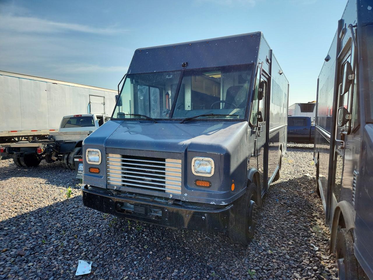 2021 FORD F59
