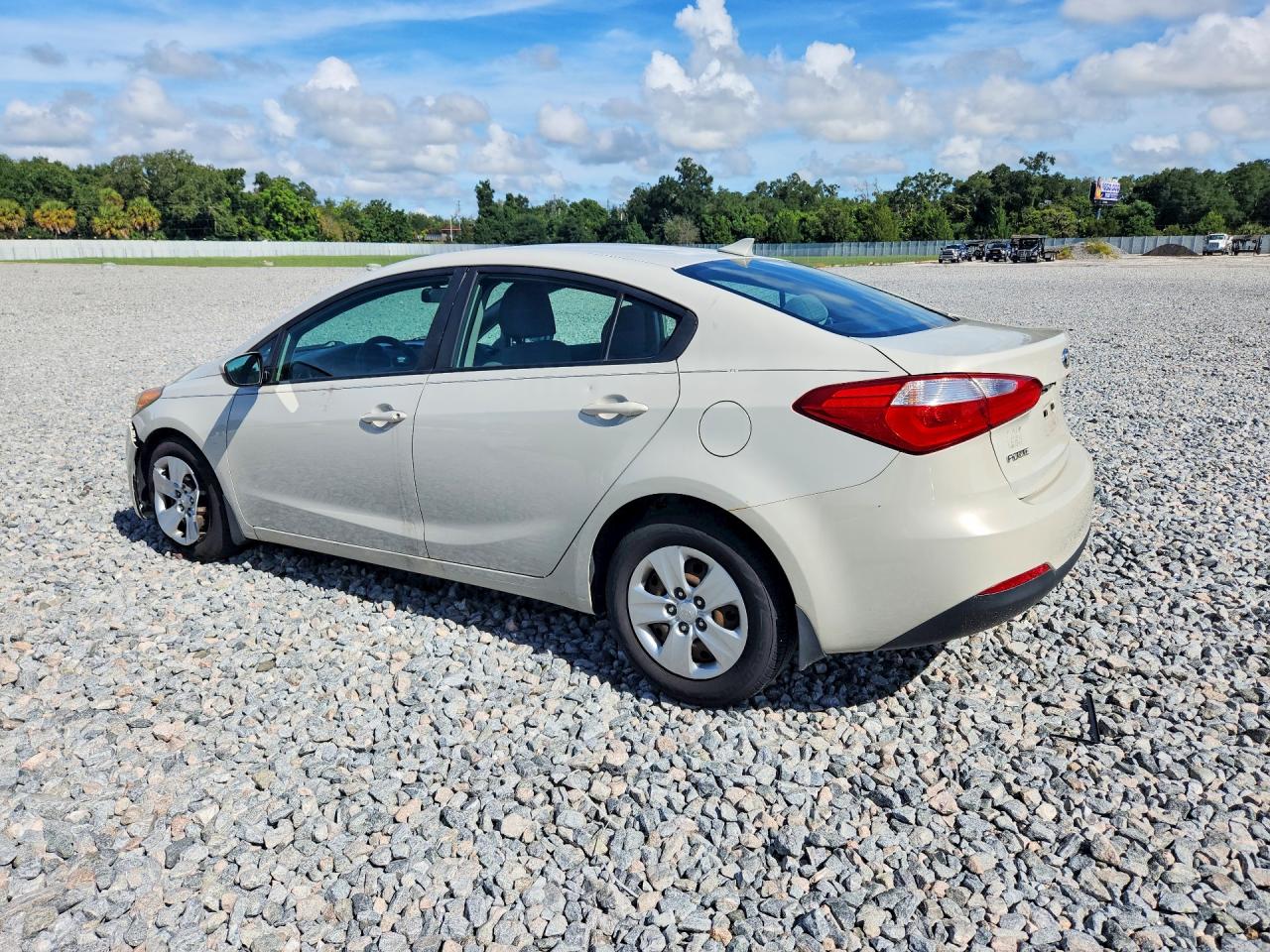 2015 KIA FORTE LX — снимка 2