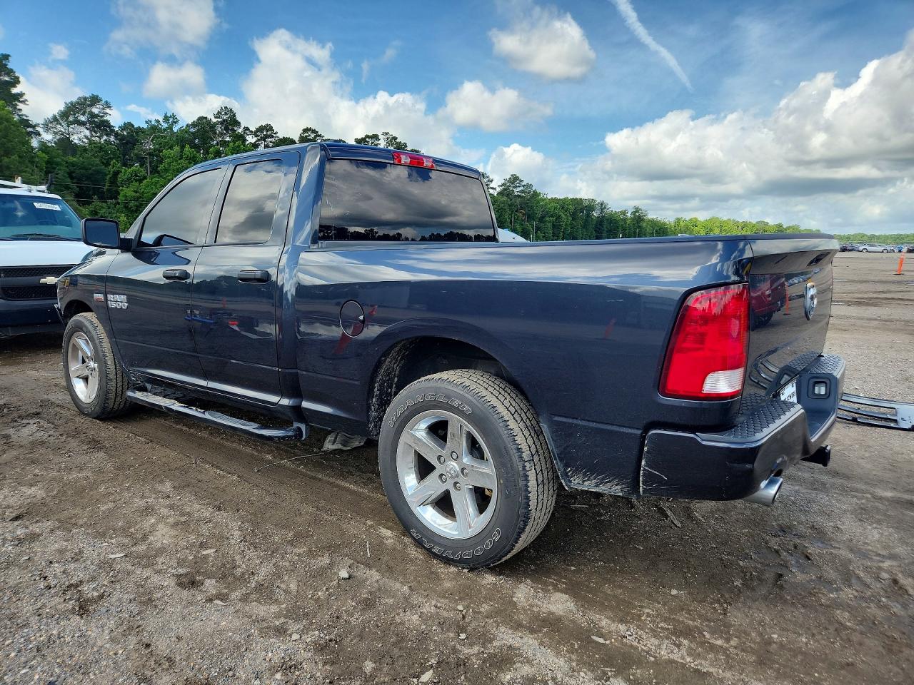 2018 RAM 1500 ST — снимка 2